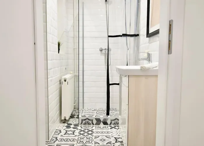 By Hi- In Downtown Apartament *