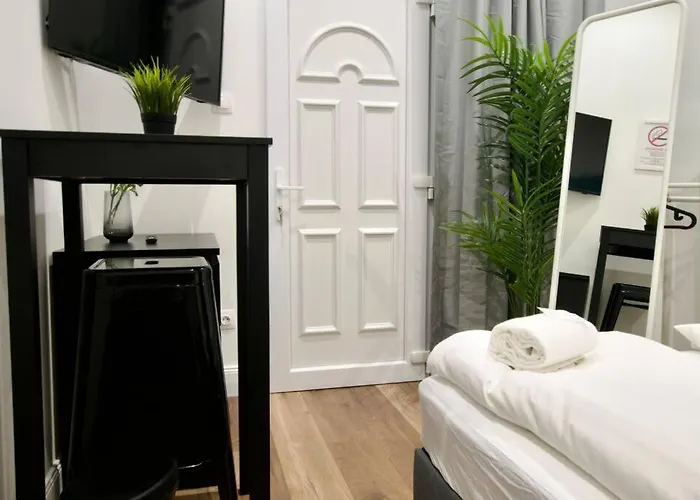 Appartement By Hi- In Downtown Boedapest