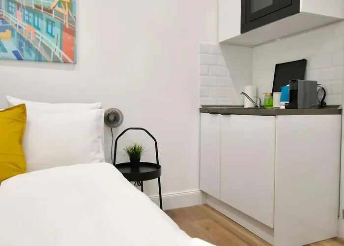 By Hi- In Downtown Appartement *